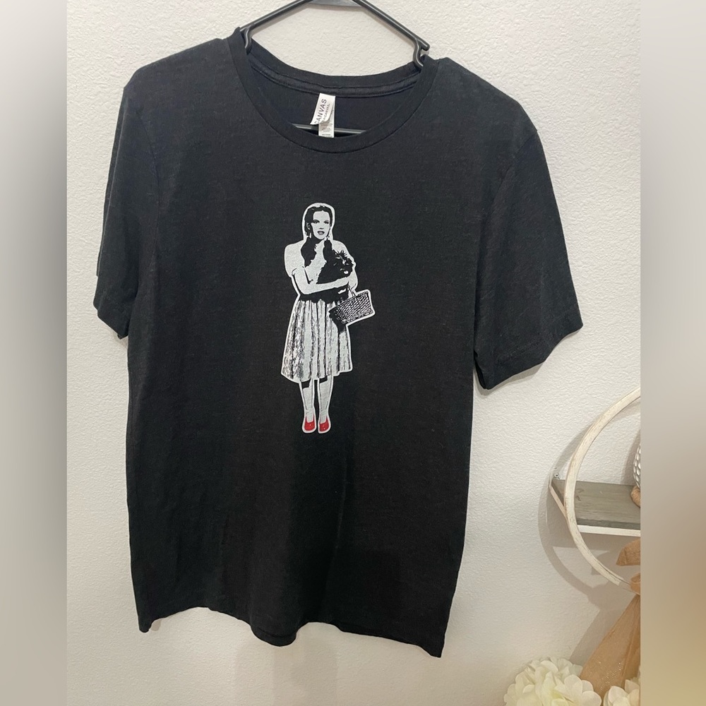 Cool wizard of oz shirt
